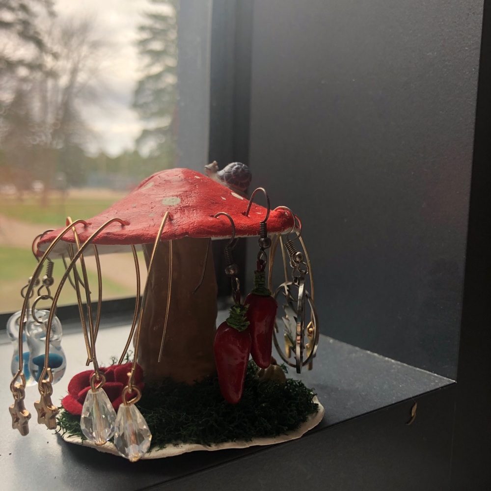 mushroom earring holder